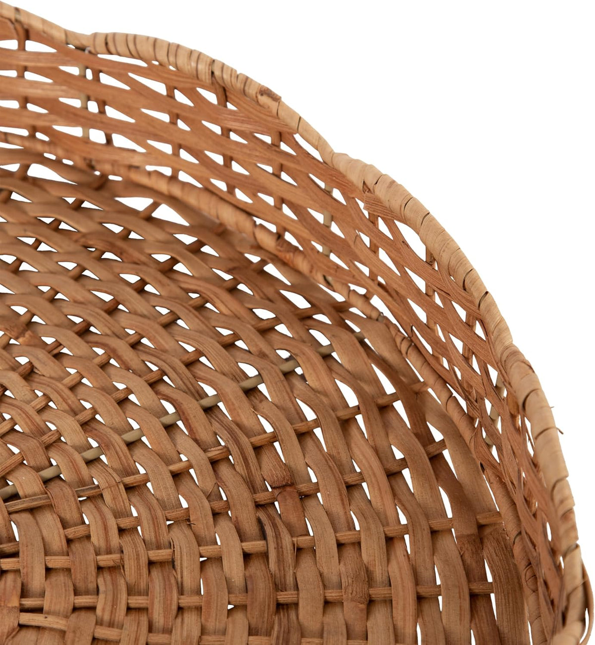 Wavley Modern round Scalloped Woven Rattan Tray, 18 Inch Diameter, Natural Rattan, Decorative Wavy Boho Tray for Use as Versatile Ottoman Tray or Serving Platter