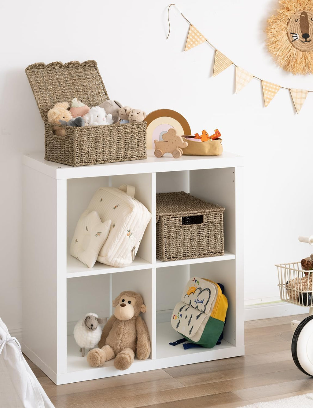 Scalloped Basket, Wicker Storage Basket with Lid for Room Décor, Scalloped Wicker Basket, Nursery Basket with Handles