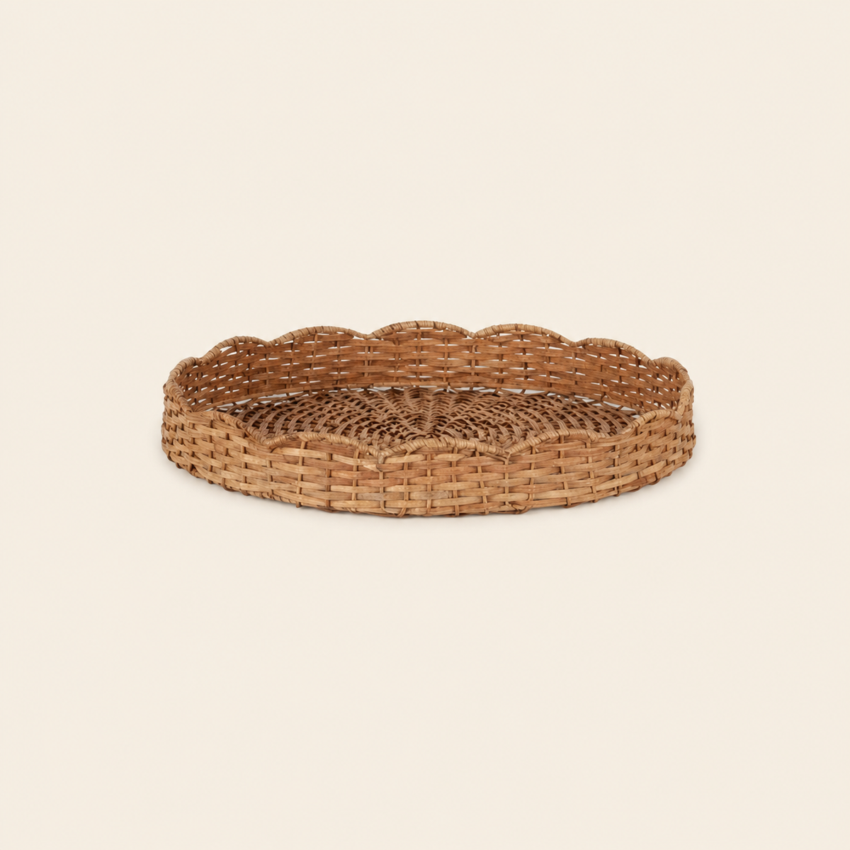 18-Inch Round Scalloped Rattan Tray